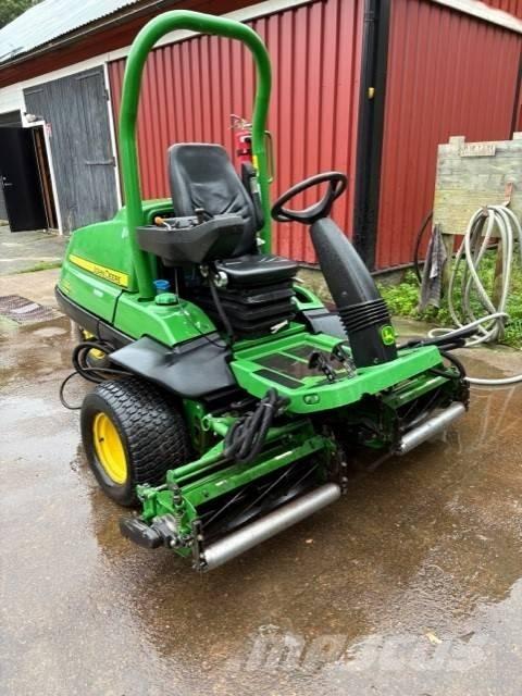 John Deere 7200 A Косачки за Fairway
