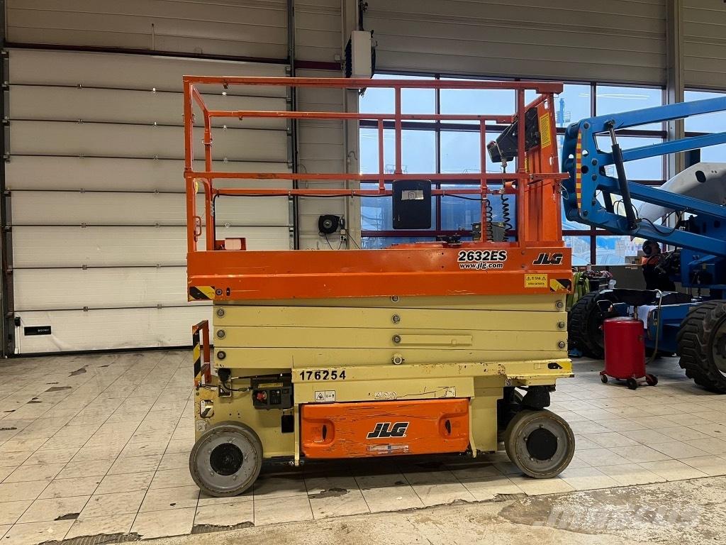 JLG 2630 ES Ножични работни платформи