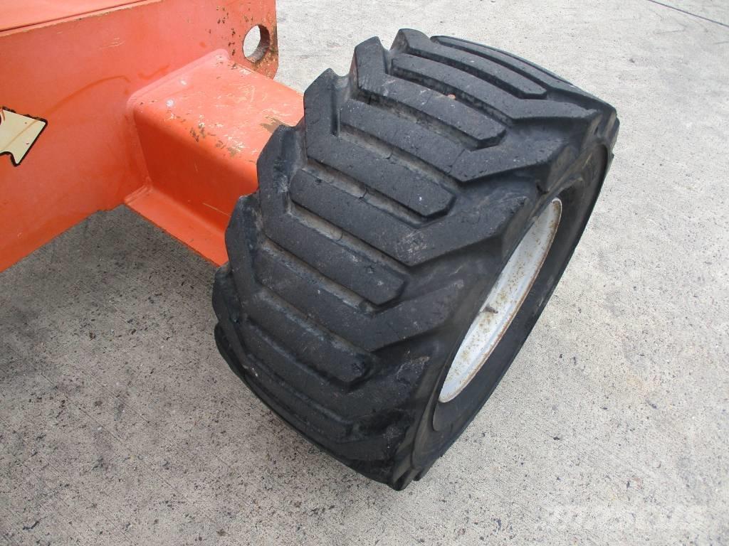 JLG 510 AJ (271) Компактни самоходни стрелови подемници
