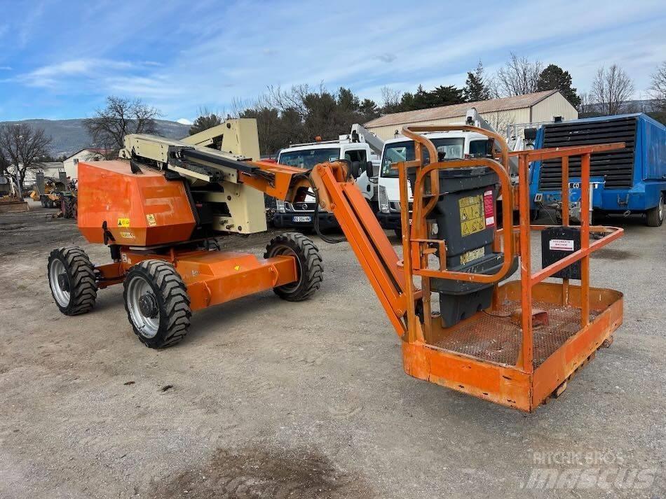 JLG 340 AJ Съчленени стрелови подемници