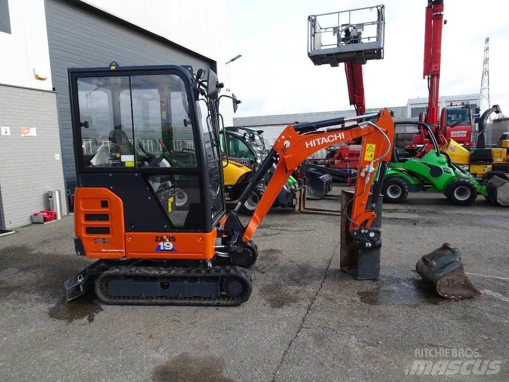 Hitachi ZX19-6CR Мини екскаватори < 7 т