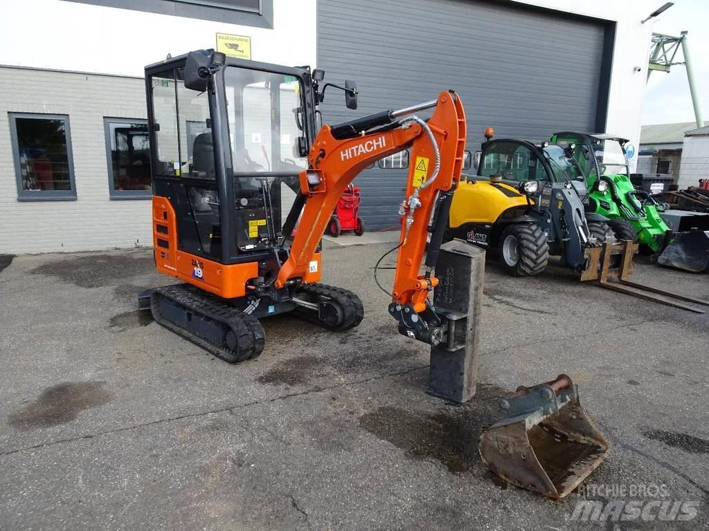 Hitachi ZX19-6CR Мини екскаватори < 7 т