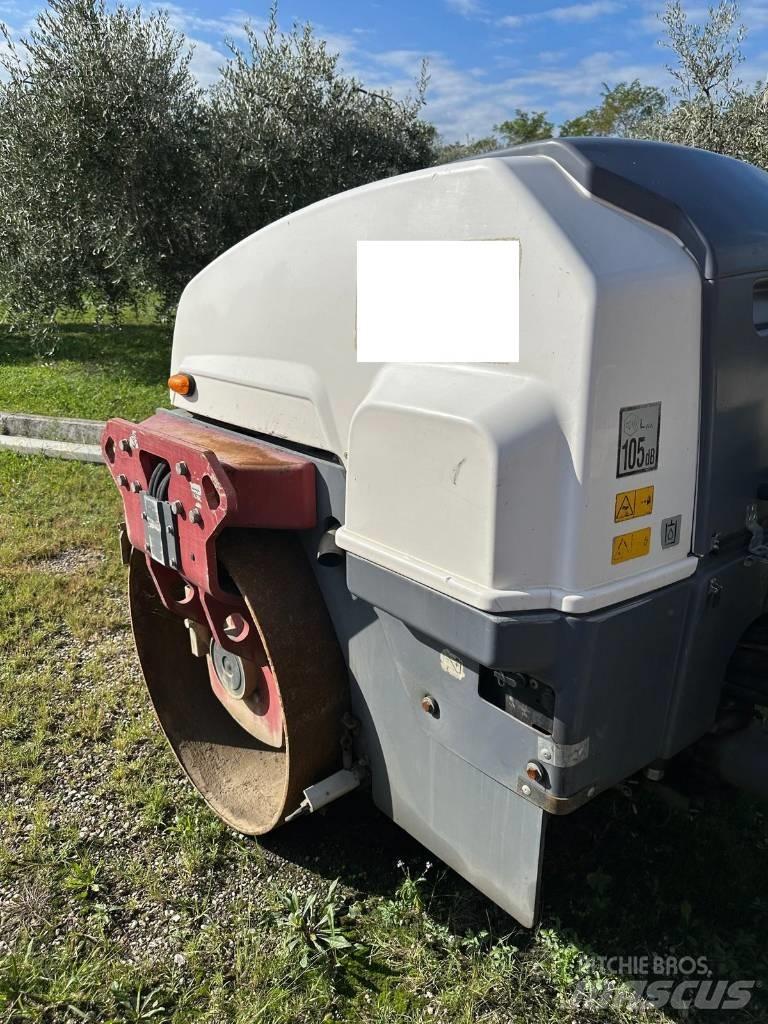 Dynapac CC 1300 Двойни барабанни ролки
