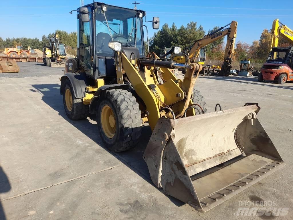 CAT 908 H 2 Колесни товарачи