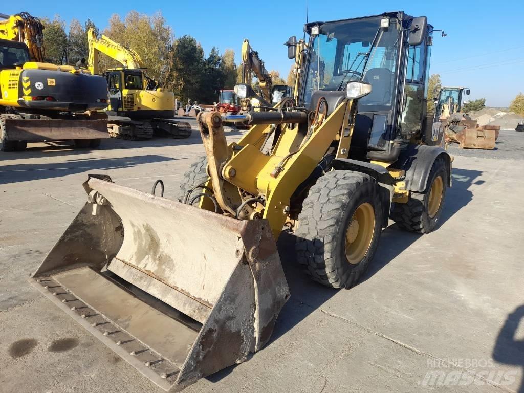 CAT 908 H 2 Колесни товарачи