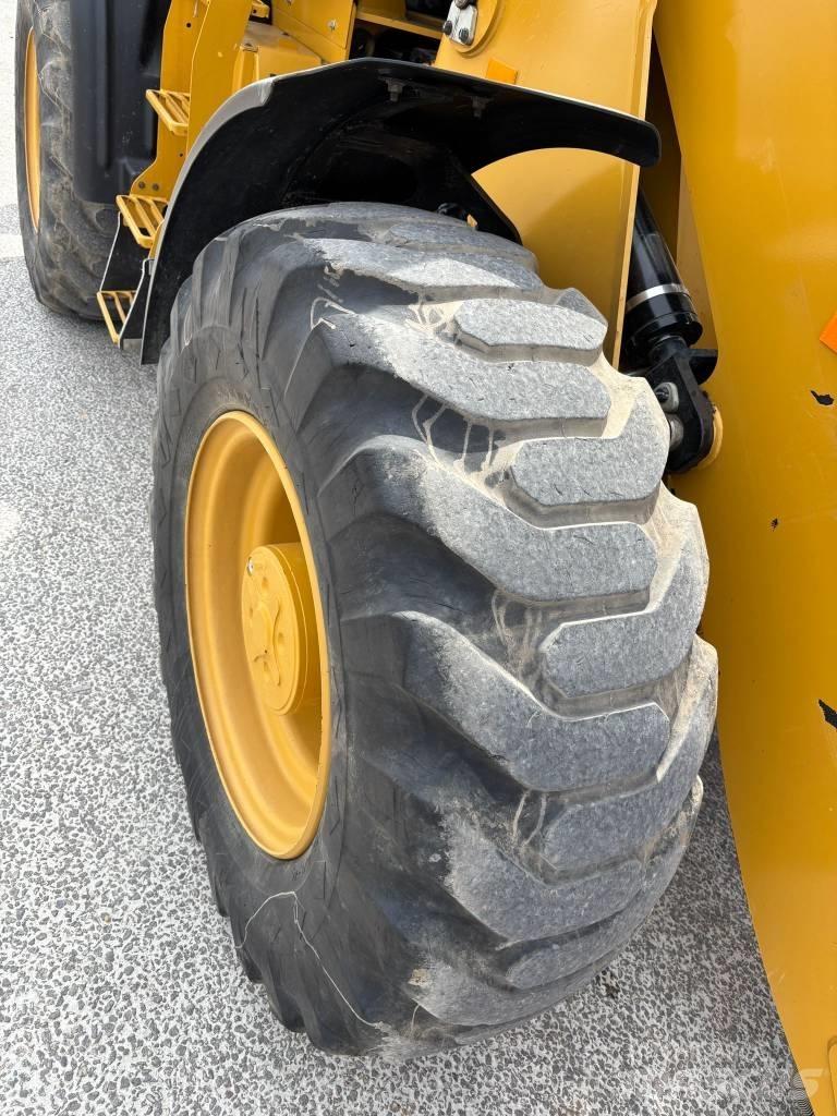 CAT 918 M Колесни товарачи