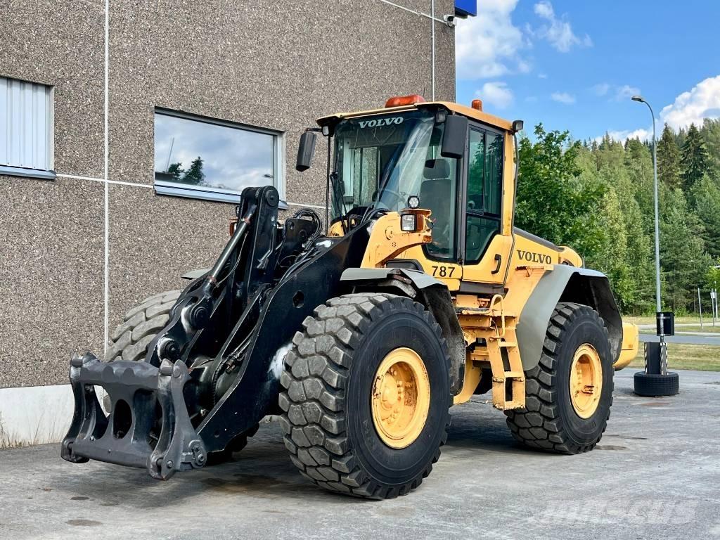 Volvo L 120 F Колесни товарачи