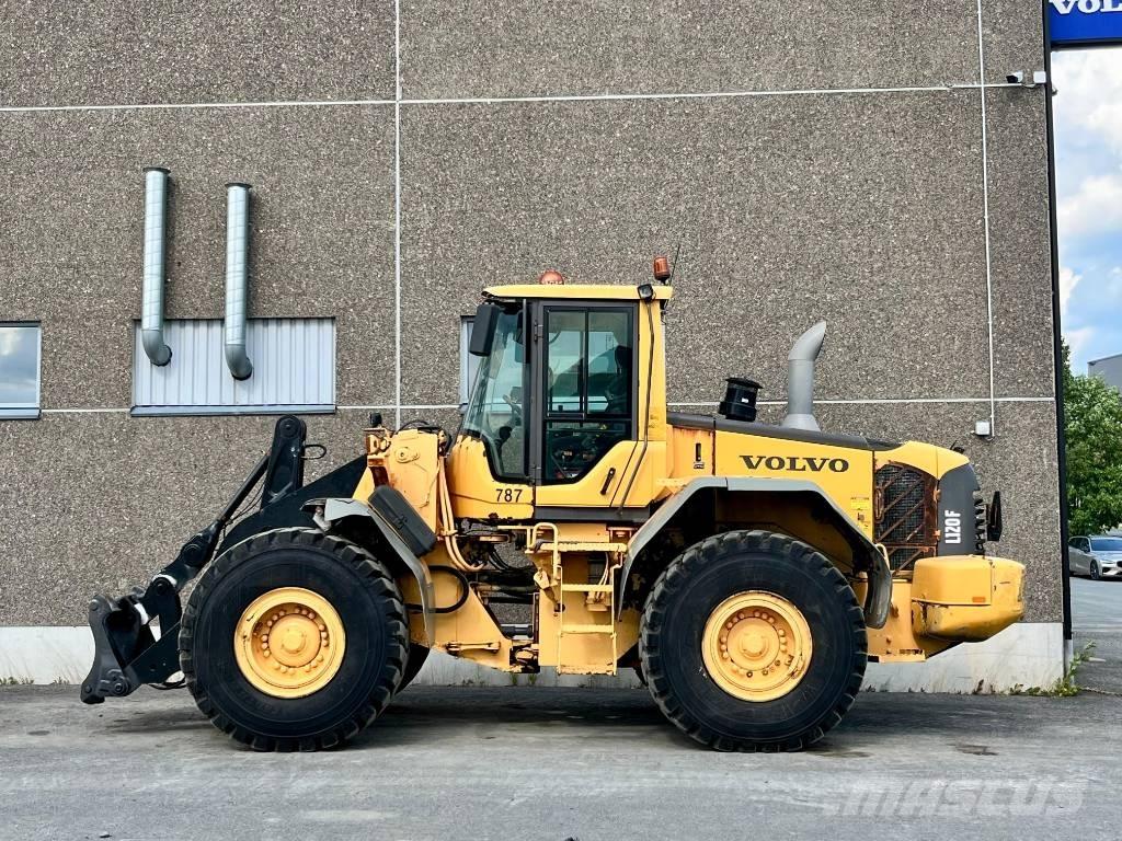 Volvo L 120 F Колесни товарачи