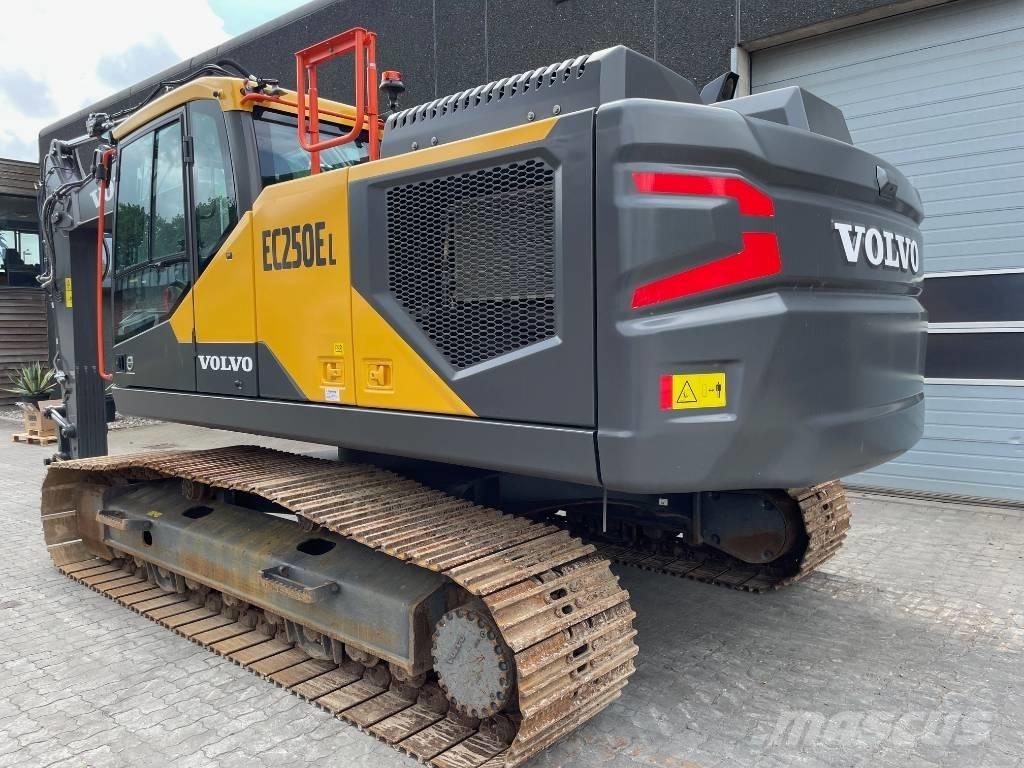 Volvo EC250E Верижен екскаватор
