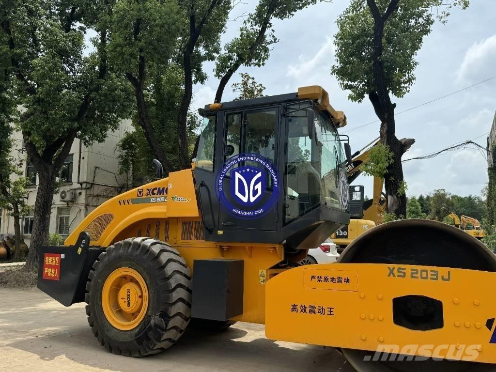 XCMG XS 203 J Еднобарабанни ролки
