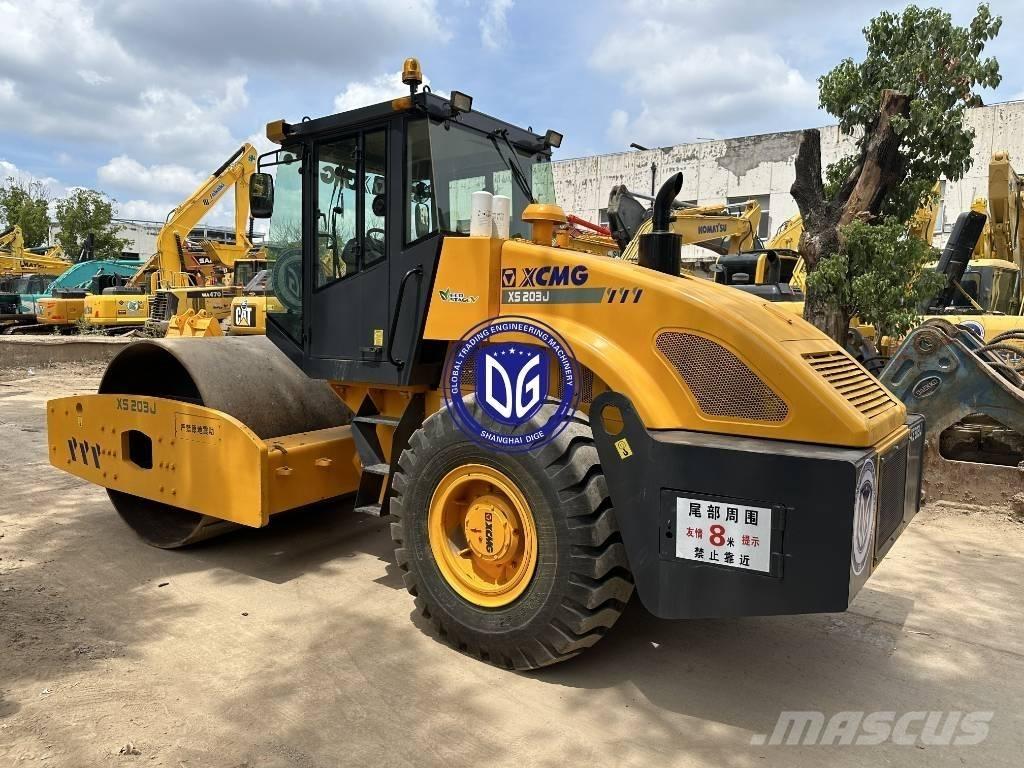 XCMG XS 203 J Еднобарабанни ролки
