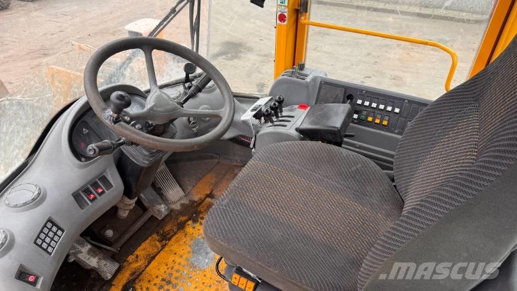 Volvo L 120 E Колесни товарачи