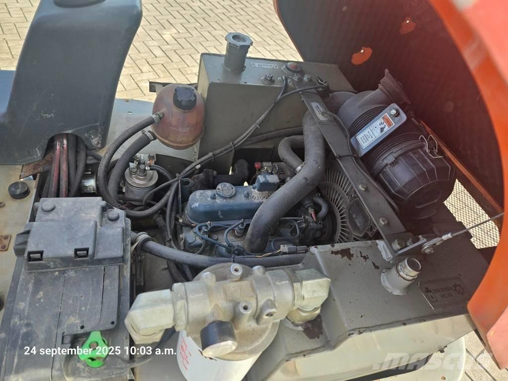 Ausa D 120 AH G Странични самосвали