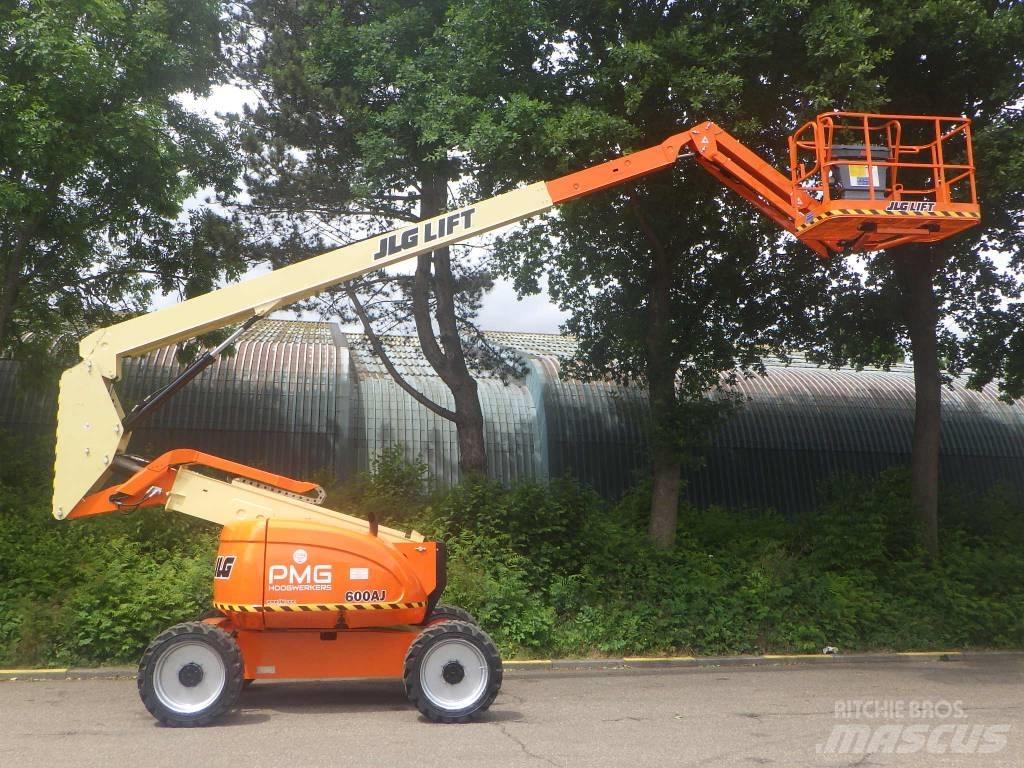 JLG 600AJ Съчленени стрелови подемници