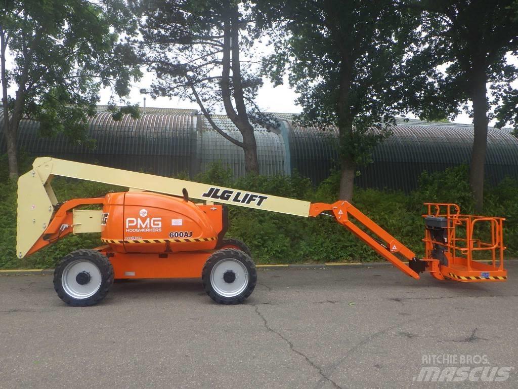JLG 600AJ Съчленени стрелови подемници