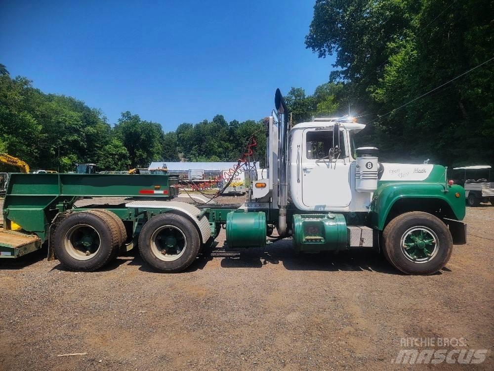 Mack R 688 ST Влекачи