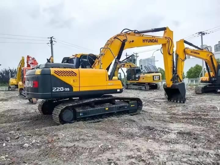 Hyundai 220-9S Верижен екскаватор