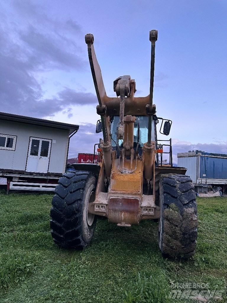 CAT 972 G II Колесни товарачи