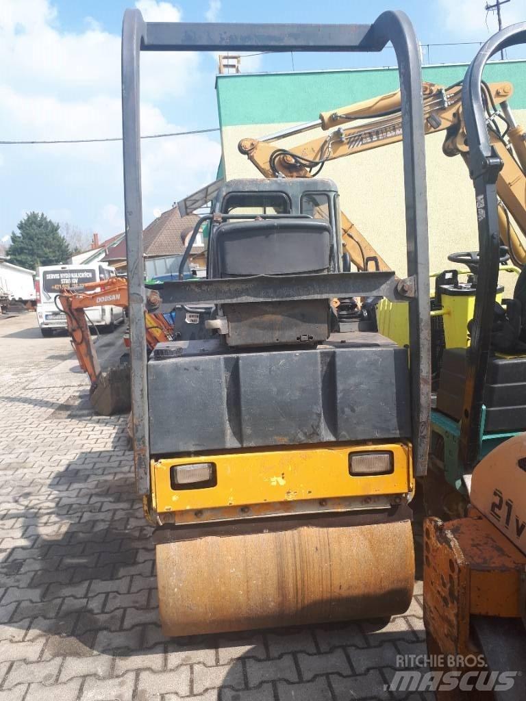Bomag BW 100 AD-3 Двойни барабанни ролки
