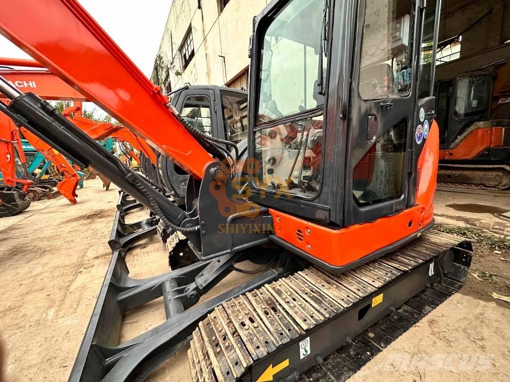 Hitachi ZX 68USR-5A Мини екскаватори < 7 т