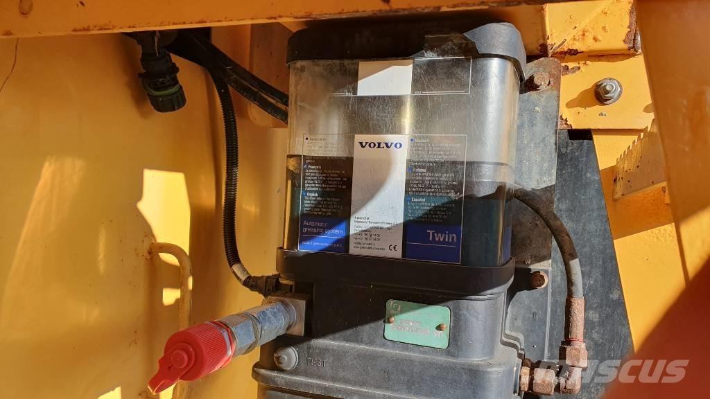 Volvo L 120 G Колесни товарачи