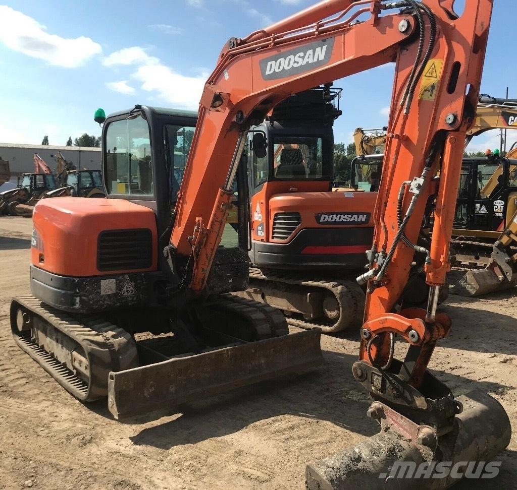 Doosan DX 60 R Мини екскаватори < 7 т