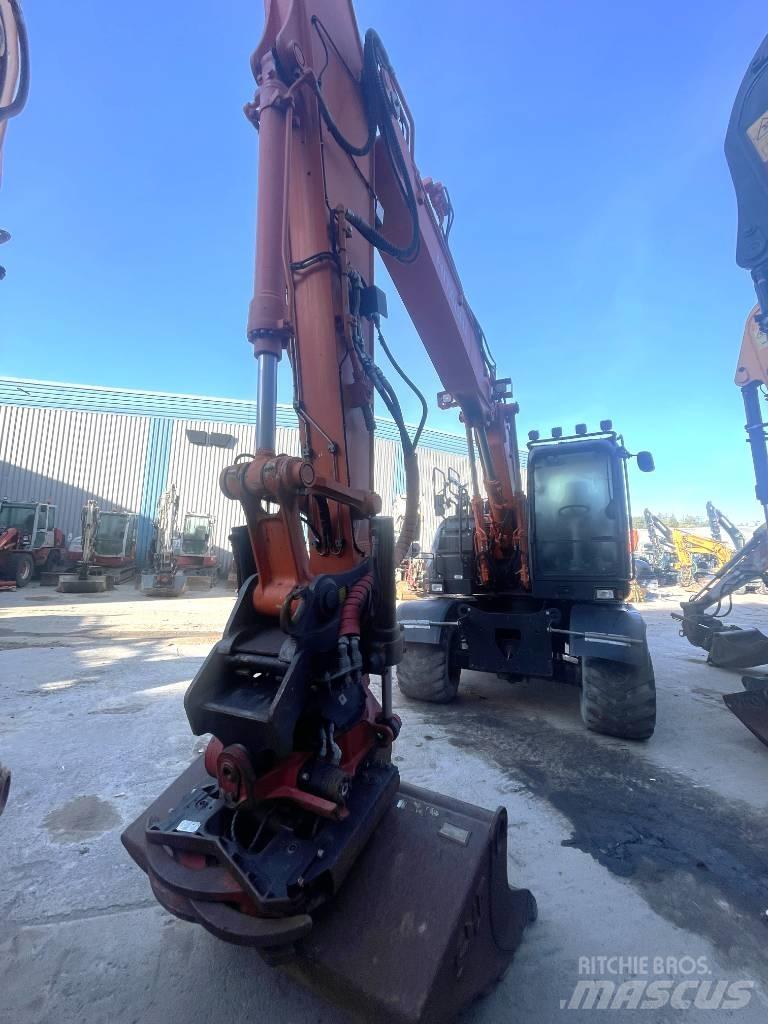 Hitachi 140W-6 Колесни екскаватори