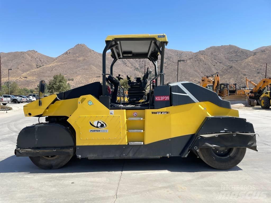 Bomag BW28RH Пневматични гумени  ролки
