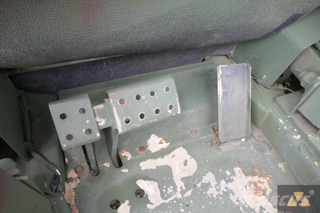 CASE M4K Ex-army Камиони за херавни местности