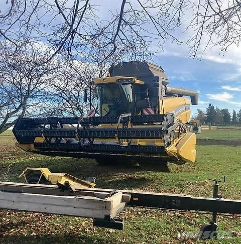 New Holland CX5090 Комбайни