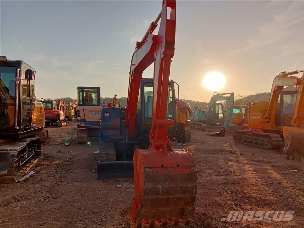 Hitachi ZX60 Мини екскаватори < 7 т
