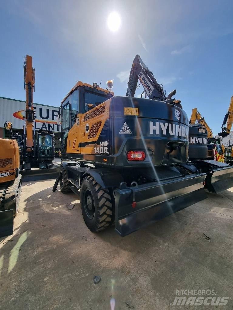 Hyundai HW140A Колесни екскаватори