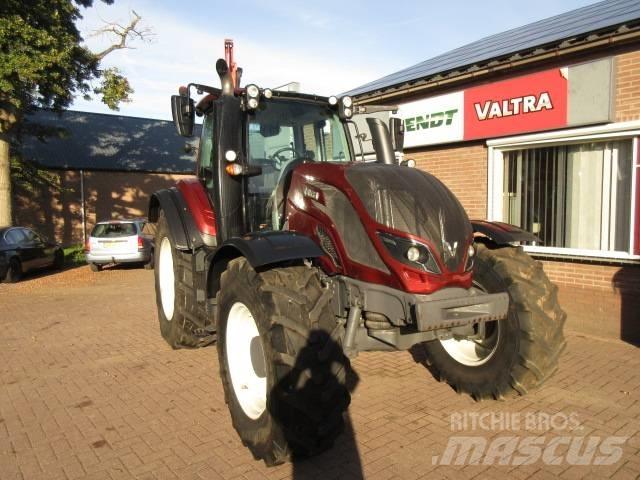 Valtra T174 VERSU Трактори