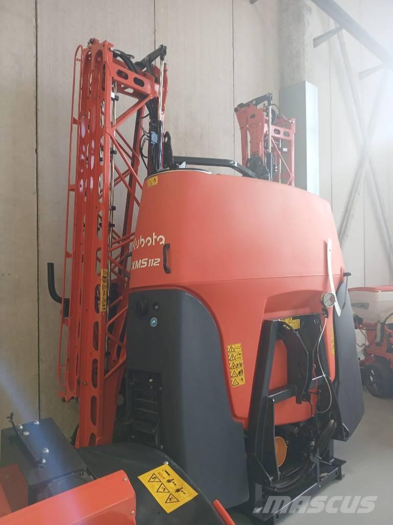 Kubota XMS112 Навесни пръскачки
