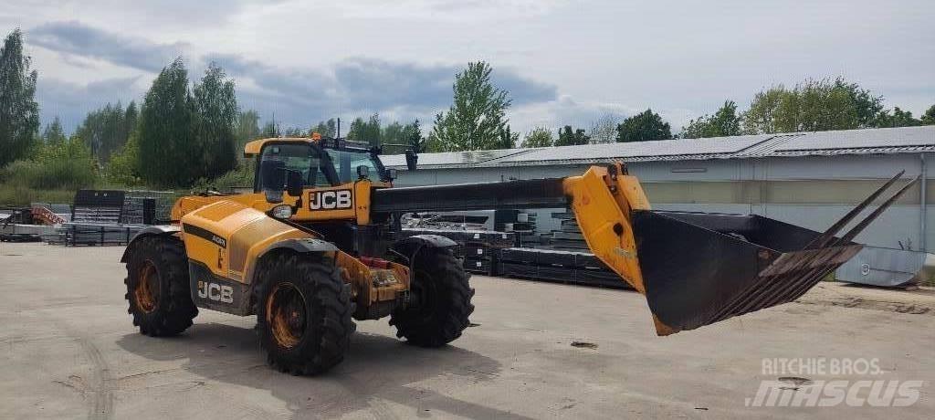 JCB 532-70AGS Многофункционални товарачи