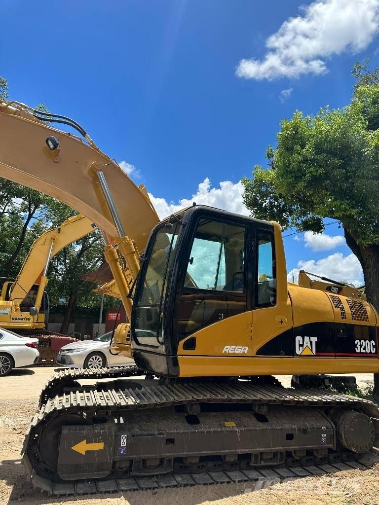 CAT CAT320C Средни екскаватори 7т - 12т