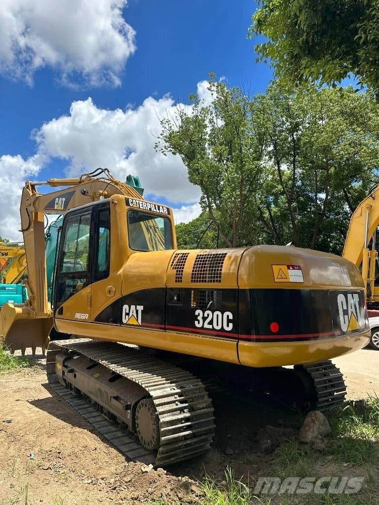 CAT CAT320C Средни екскаватори 7т - 12т