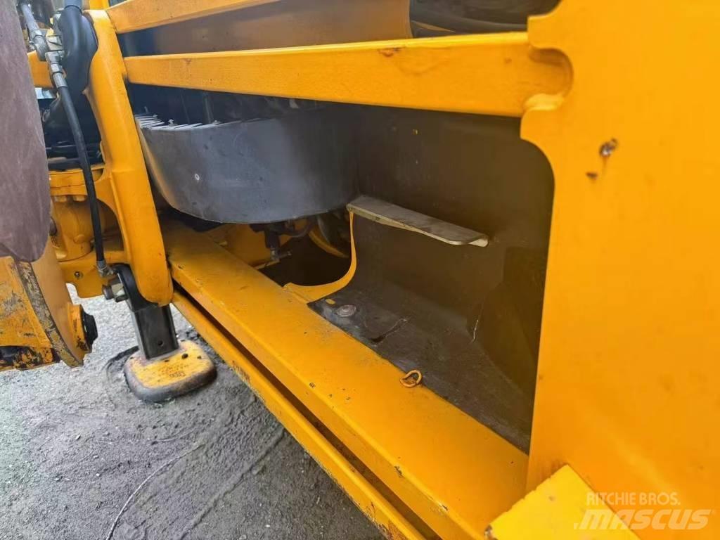 JCB 3 CX Товарач със заден ексватор