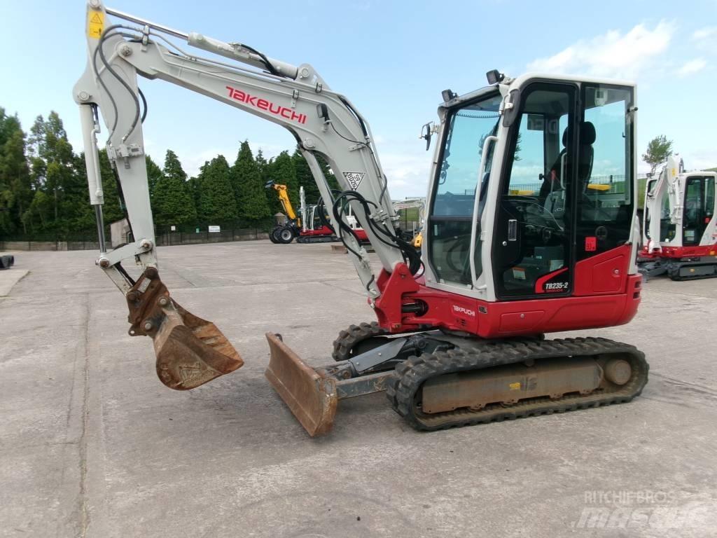 Takeuchi TB235-2 Мини екскаватори < 7 т