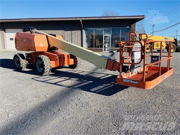 JLG 600S Телескопични повдигачи
