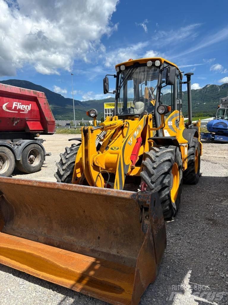 Venieri VL 10.23C Товарач със заден ексватор