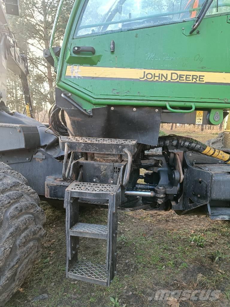 John Deere 1270 D Харвестери