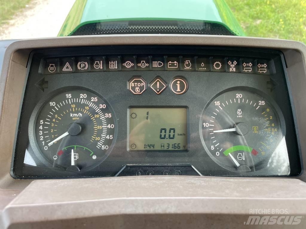 John Deere 6920 Трактори