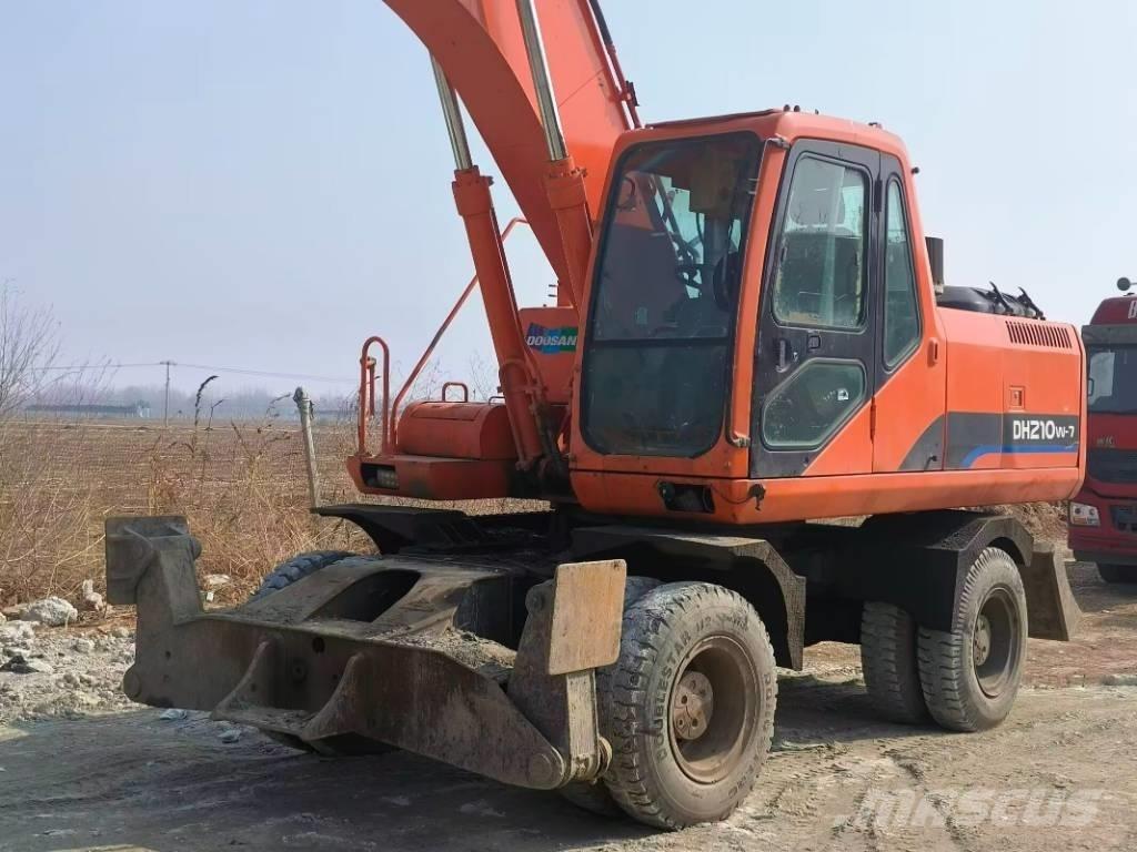 Doosan DH210W-7 Колесни екскаватори