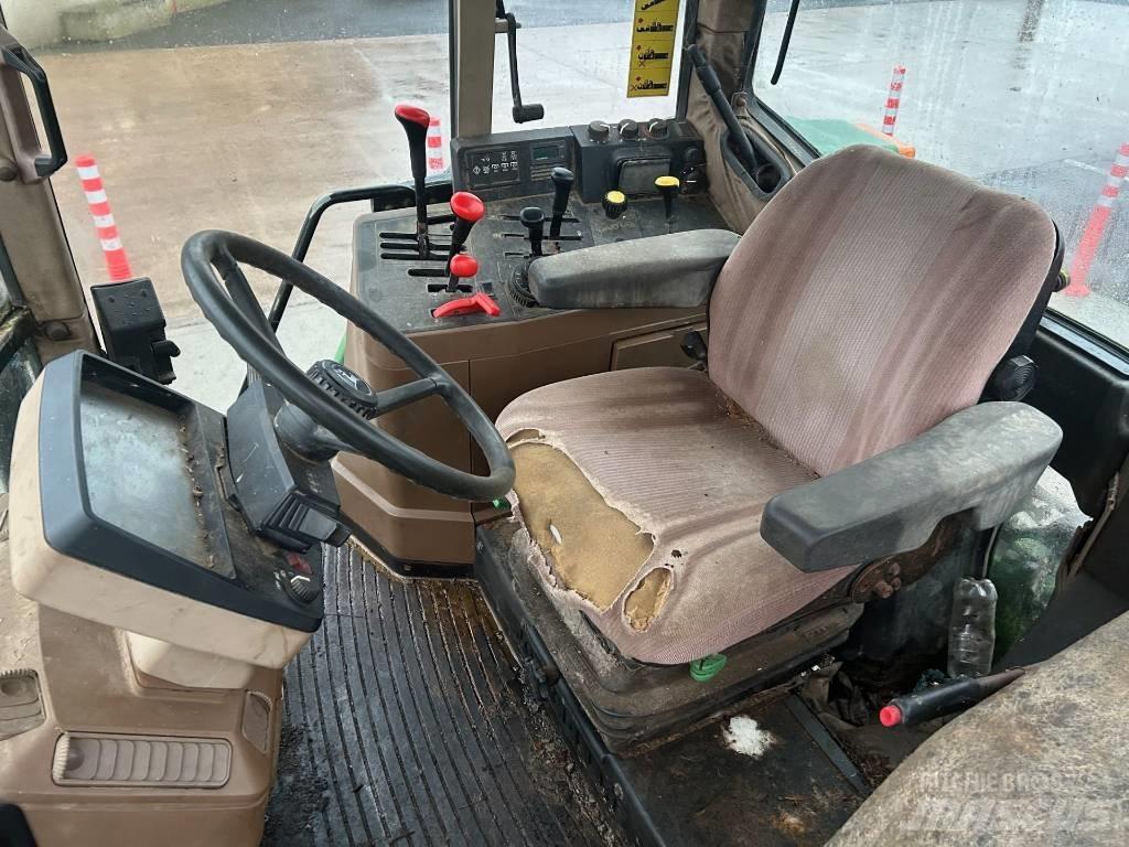 John Deere 6400 Трактори