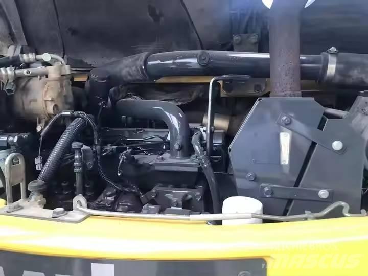 Komatsu PC78US Средни екскаватори 7т - 12т