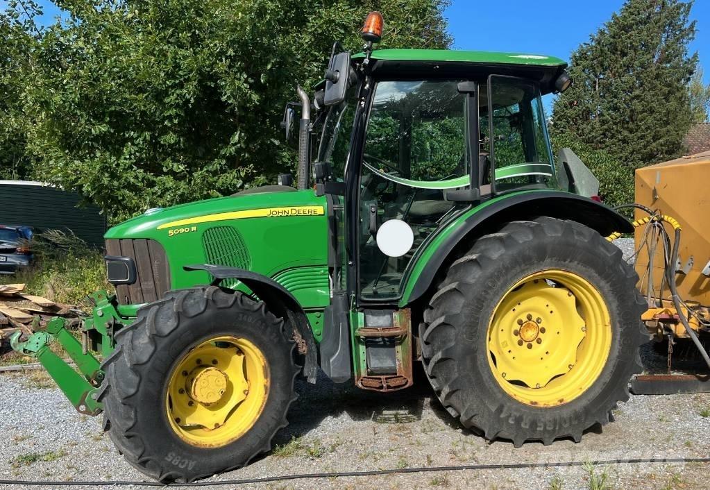 John Deere 5090 R Трактори