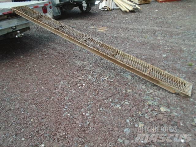 GMC C6500 Бордови