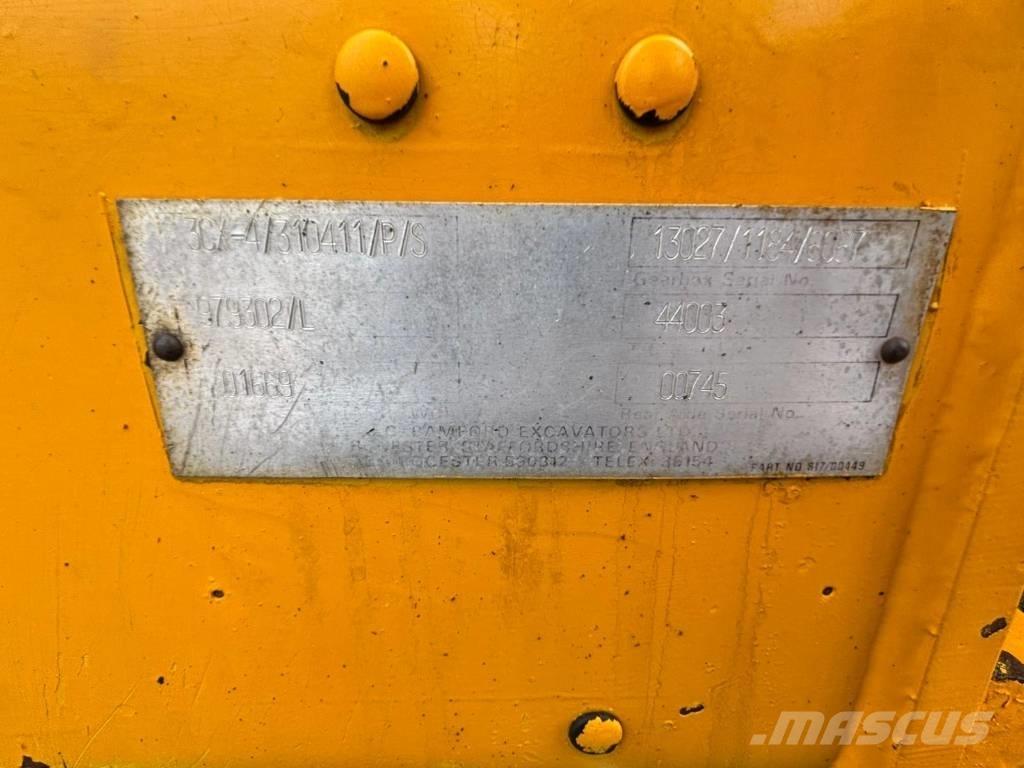 JCB 3 CX Товарач със заден ексватор