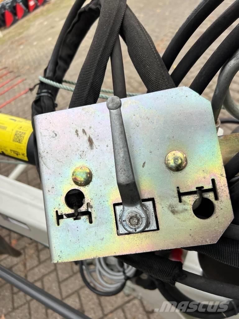 CLAAS Liner 2900 Уиндроуърс/Косачки за сено и др.
